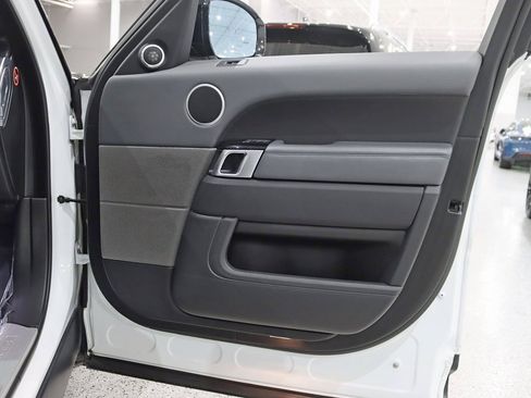 Used 2014 Land Rover Range Rover Sport Supercharged image 33