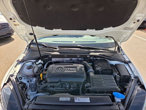 Used 2017 Volkswagen Golf S FWD image 22