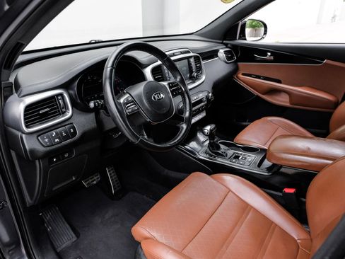 Used 2019 Kia Sorento SX AWD/4WD image 3