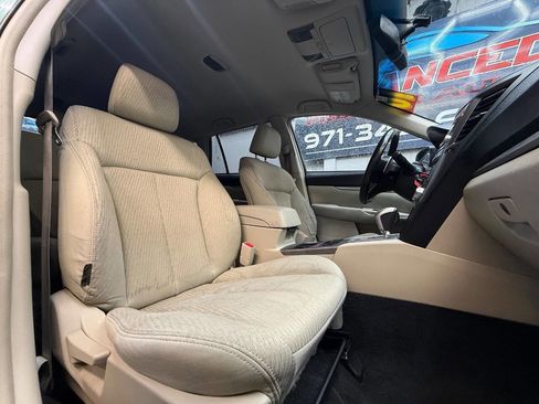 Used 2010 Subaru Outback 2.5i Premium image 4