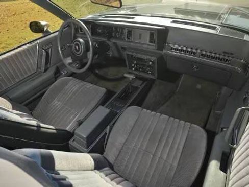 Used 1987 Oldsmobile Cutlass Supreme Salon image 22