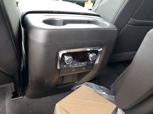 New 2026 GMC Yukon XL Elevation w/ Elevation Premium Package AWD/4WD image 16