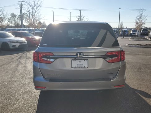 Used 2023 Honda Odyssey Touring image 5