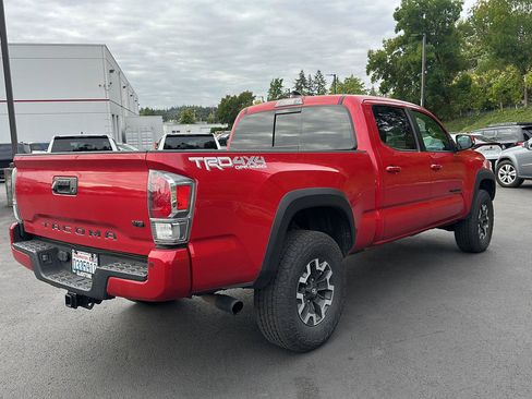 Used 2023 Toyota Tacoma TRD Off-Road w/ Technology Package AWD/4WD image 4