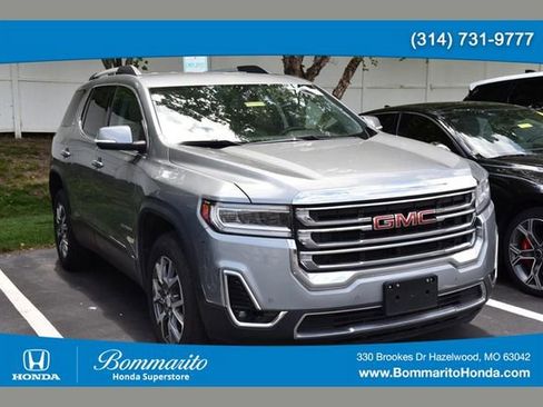 Used 2023 GMC Acadia SLT FWD image 1