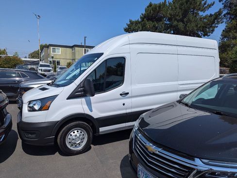 Used 2025 Ford Transit 250 148 High Roof AWD w/ Load Area Protection Package image 2