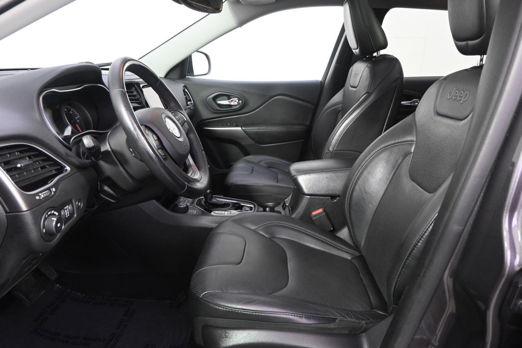 Used 2019 Jeep Cherokee Limited AWD/4WD image 13