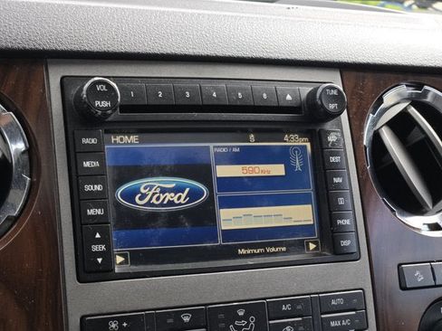 Used 2012 Ford F250 Lariat w/ Lariat Ultimate Pkg AWD/4WD image 29