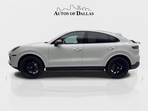 Used 2020 Porsche Cayenne w/ Premium Package image 5