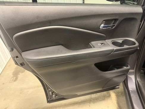Used 2017 Honda Pilot EX-L image 27