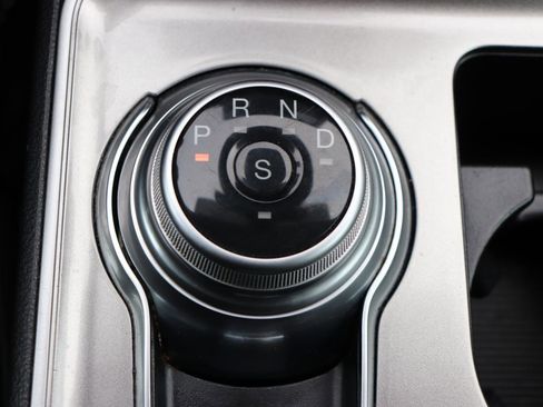 Used 2023 Ford Edge SEL image 38