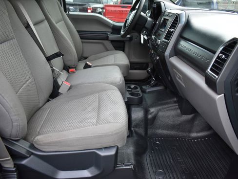 Used 2017 Ford F250 XLT AWD/4WD image 29