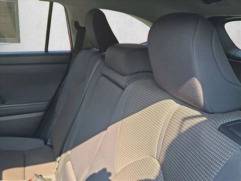 Certified 2024 Toyota Highlander LE FWD image 19