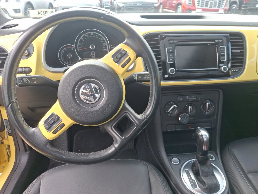 Used 2013 Volkswagen Beetle 2.5 FWD image 11