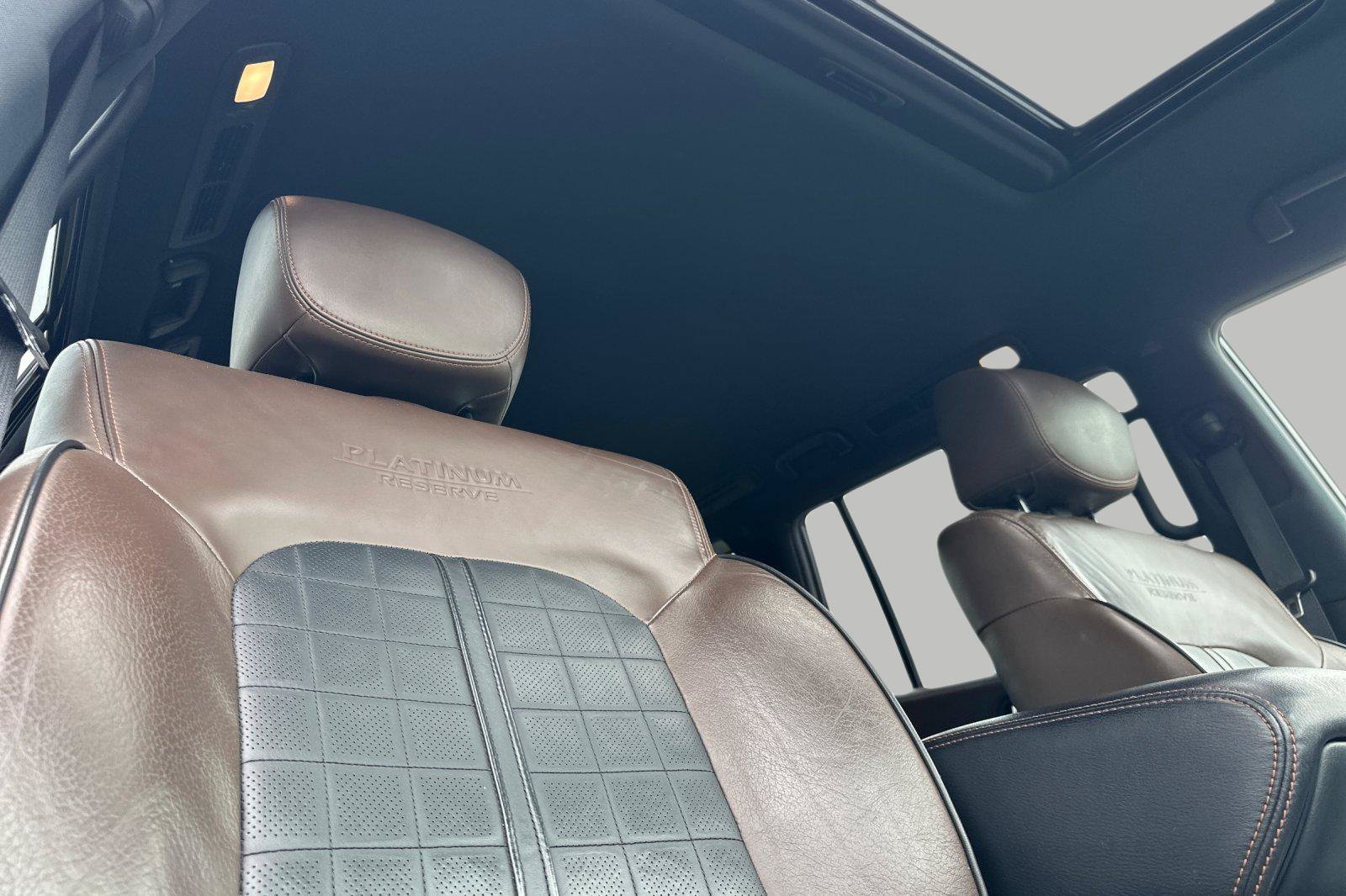 Used 2019 Nissan Armada Platinum w/ Captain's Chairs Package RWD image 17