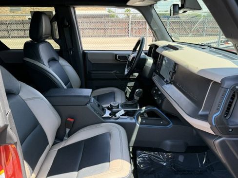 Certified 2024 Ford Bronco Wildtrak AWD/4WD image 22