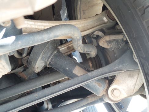 Used 2013 Volkswagen Touareg VR6 image 29