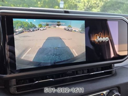 Used 2024 Jeep Wrangler Unlimited Sport AWD/4WD image 21