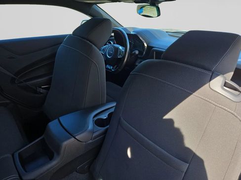 Used 2017 Chevrolet Camaro LT RWD image 30
