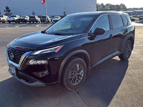 Used 2023 Nissan Rogue S image 6