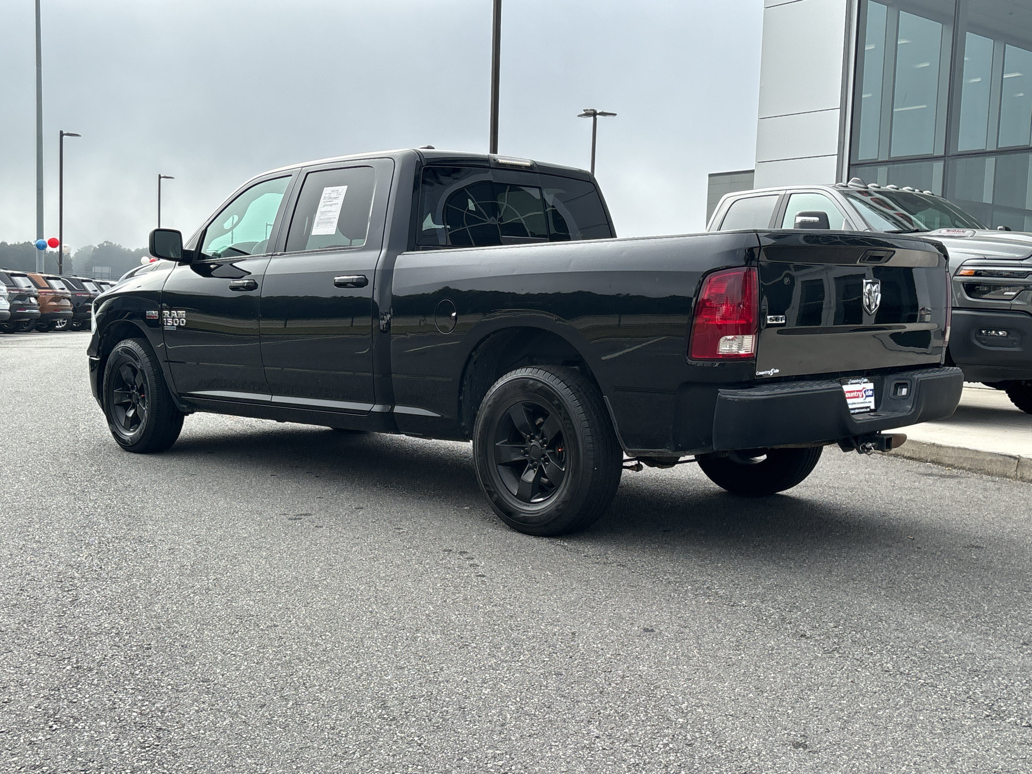 Used 2020 RAM 1500 Classic SLT RWD image 6