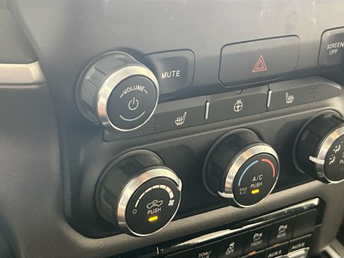 Used 2022 RAM 2500 Big Horn w/ Night Edition AWD/4WD image 19