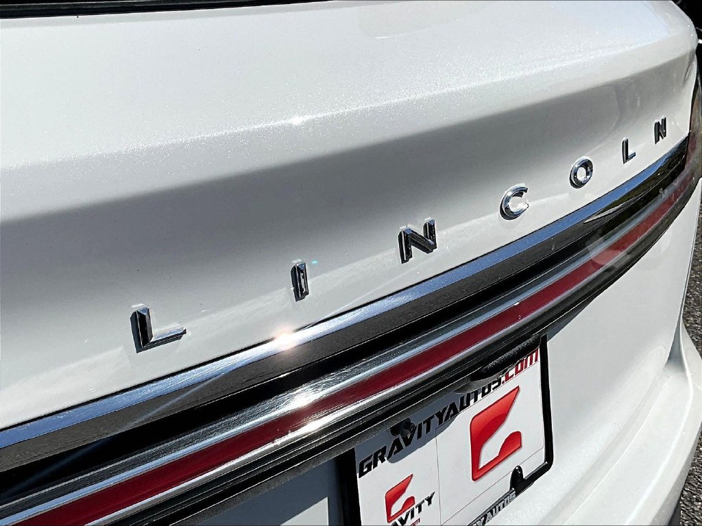 Used 2022 Lincoln Nautilus FWD w/ Premium Package image 24
