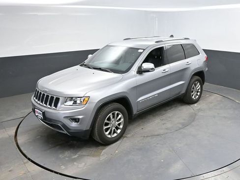 Used 2015 Jeep Grand Cherokee Limited w/ Trailer Tow Group IV image 37