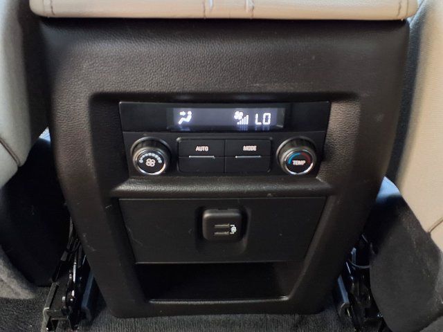 Used 2023 Chevrolet Traverse LS FWD image 11