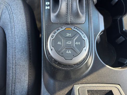 Used 2023 Ford Bronco Big Bend w/ Sasquatch Package image 31