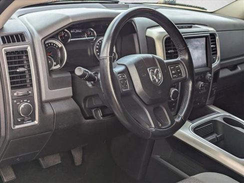 Used 2020 RAM 1500 Classic SLT w/ Luxury Group image 9