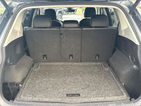 Used 2024 Volkswagen Tiguan SE image 26