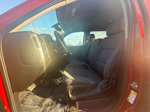 Used 2018 Chevrolet Silverado 1500 LT w/ Texas Edition image 11