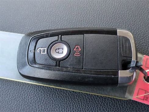 Used 2020 Ford Escape SE Sport image 34