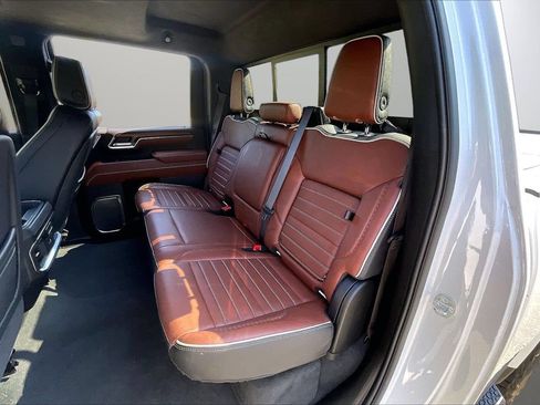 Used 2024 GMC Sierra 2500 Denali Ultimate AWD/4WD image 24