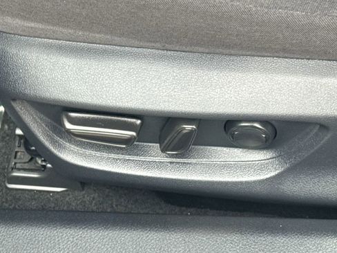 Used 2025 Toyota Camry LE w/ Convenience Package image 46