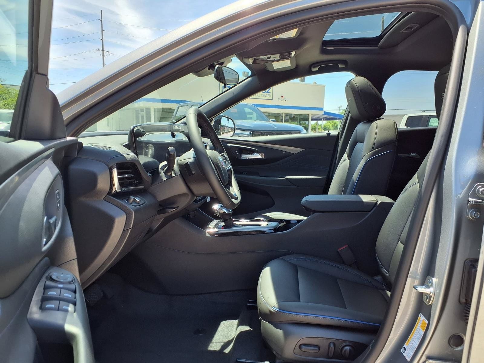 New 2026 Buick Envista Sport Touring w/ Convenience I Package FWD image 12