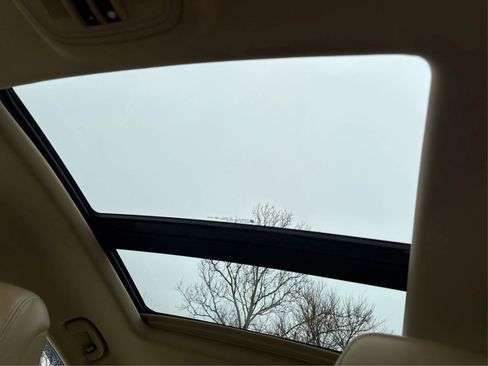 Used 2011 Buick LaCrosse CXL image 21