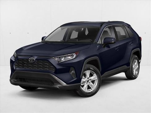Used 2019 Toyota RAV4 XLE FWD image 1