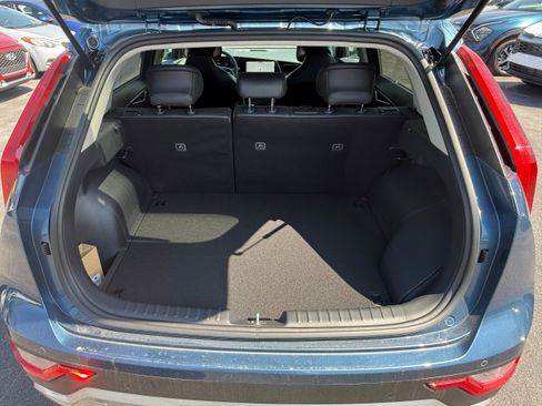 New 2025 Kia Niro EX w/ EX Cold Weather Package image 9