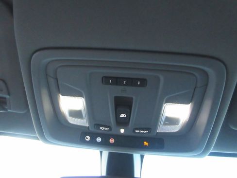 Used 2019 Chevrolet Silverado 1500 LTZ image 36