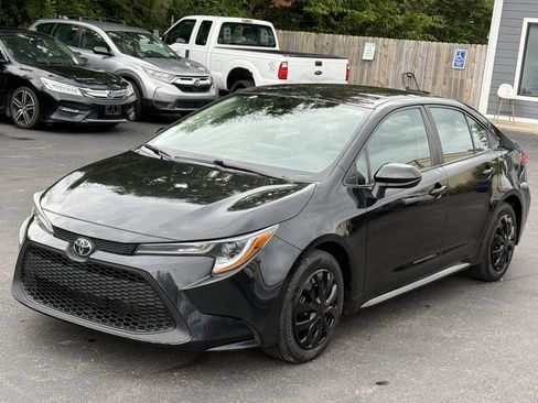 Used 2021 Toyota Corolla LE FWD image 1