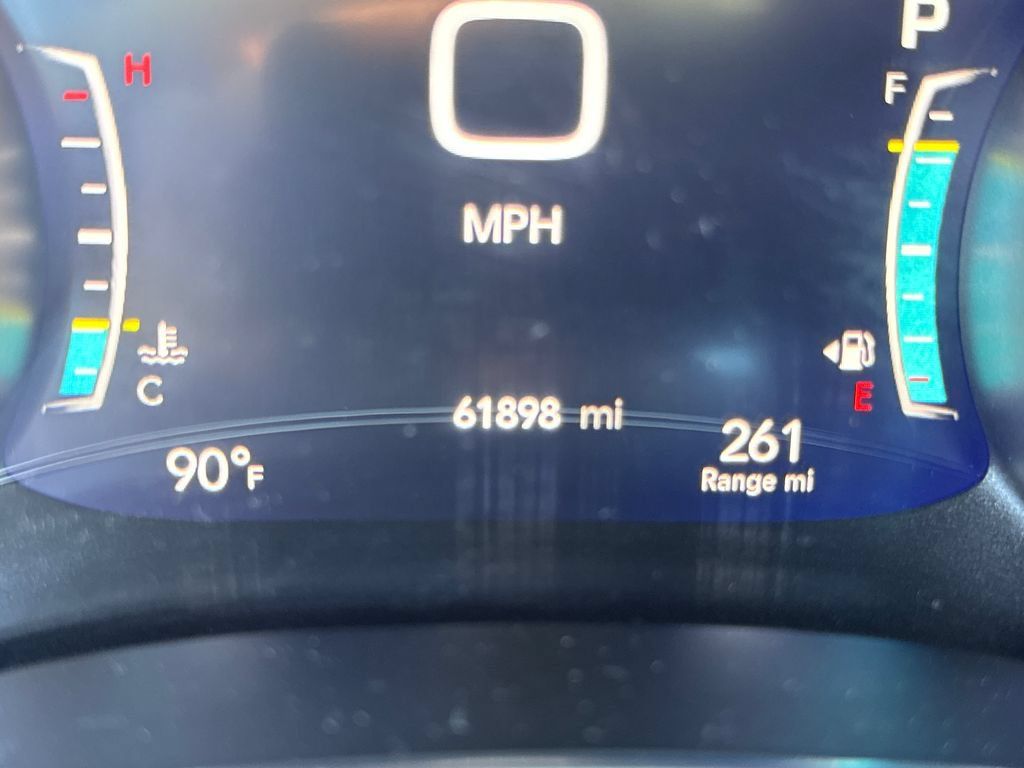 Used 2025 Chrysler Pacifica Limited FWD image 21