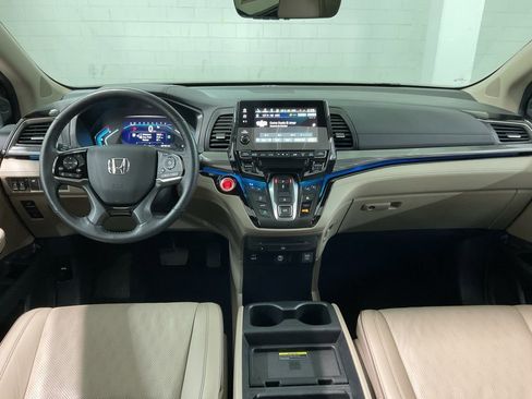 Certified 2024 Honda Odyssey Elite image 8