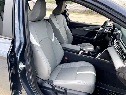 Used 2026 Toyota Camry SE w/ Convenience Package image 10