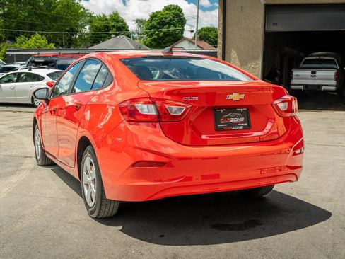 Used 2018 Chevrolet Cruze LS FWD image 8