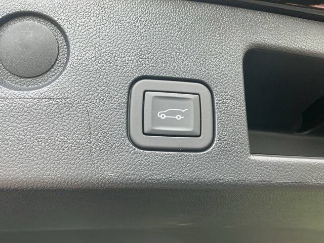 Used 2026 GMC Terrain AT4 w/ Convenience Package III AWD/4WD image 22