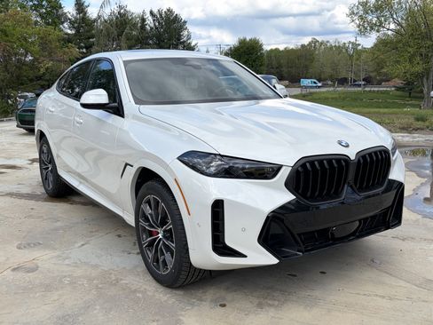 New 2026 BMW X6 xDrive40i w/ Climate Comfort Package AWD/4WD image 3