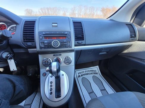 Used 2011 Nissan Sentra 2.0 SR FWD image 19
