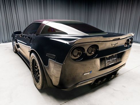 Used 2009 Chevrolet Corvette ZR1 w/ Preferred Equipment Group RWD image 12